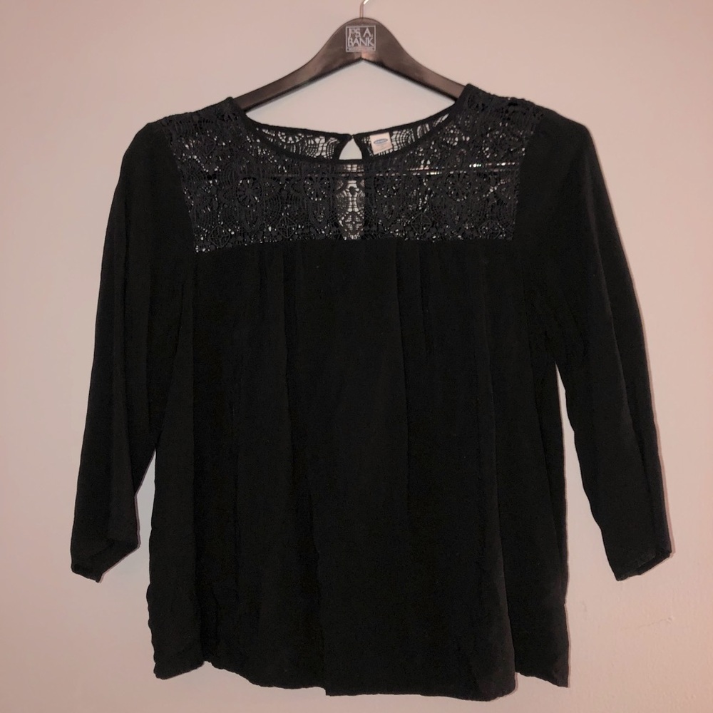 Black shirt